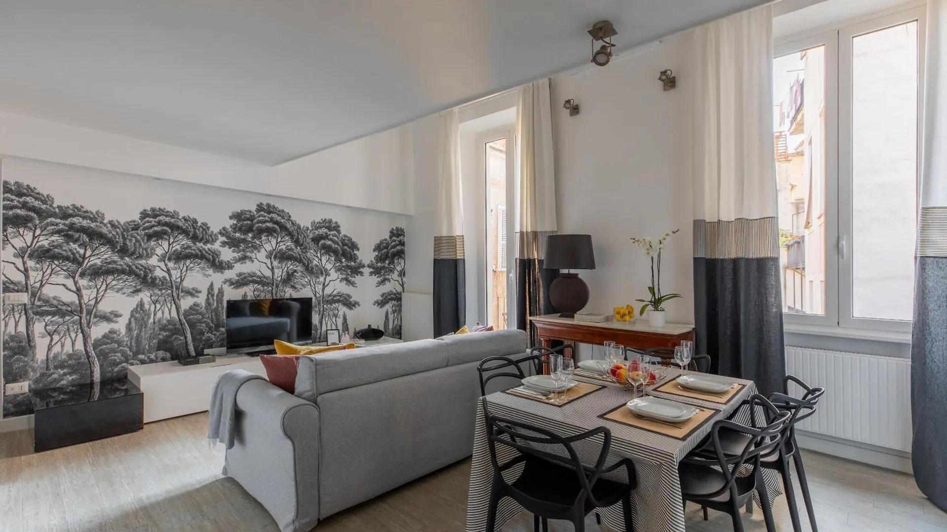 Iflat Historic Flat In Campo De Fiori Apartment Rome Italy