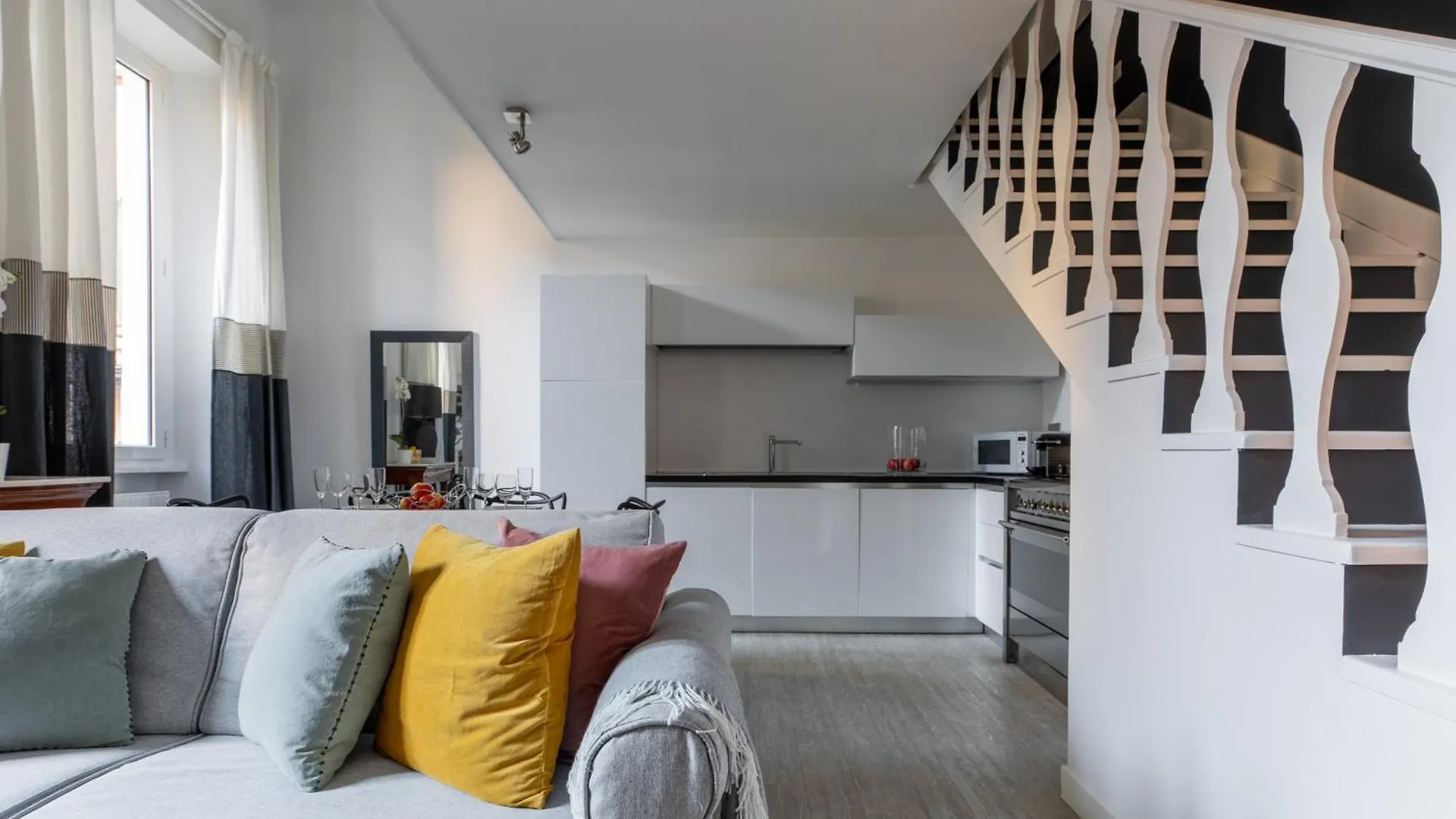 Iflat Historic Flat In Campo De Fiori Apartment Rome Italy