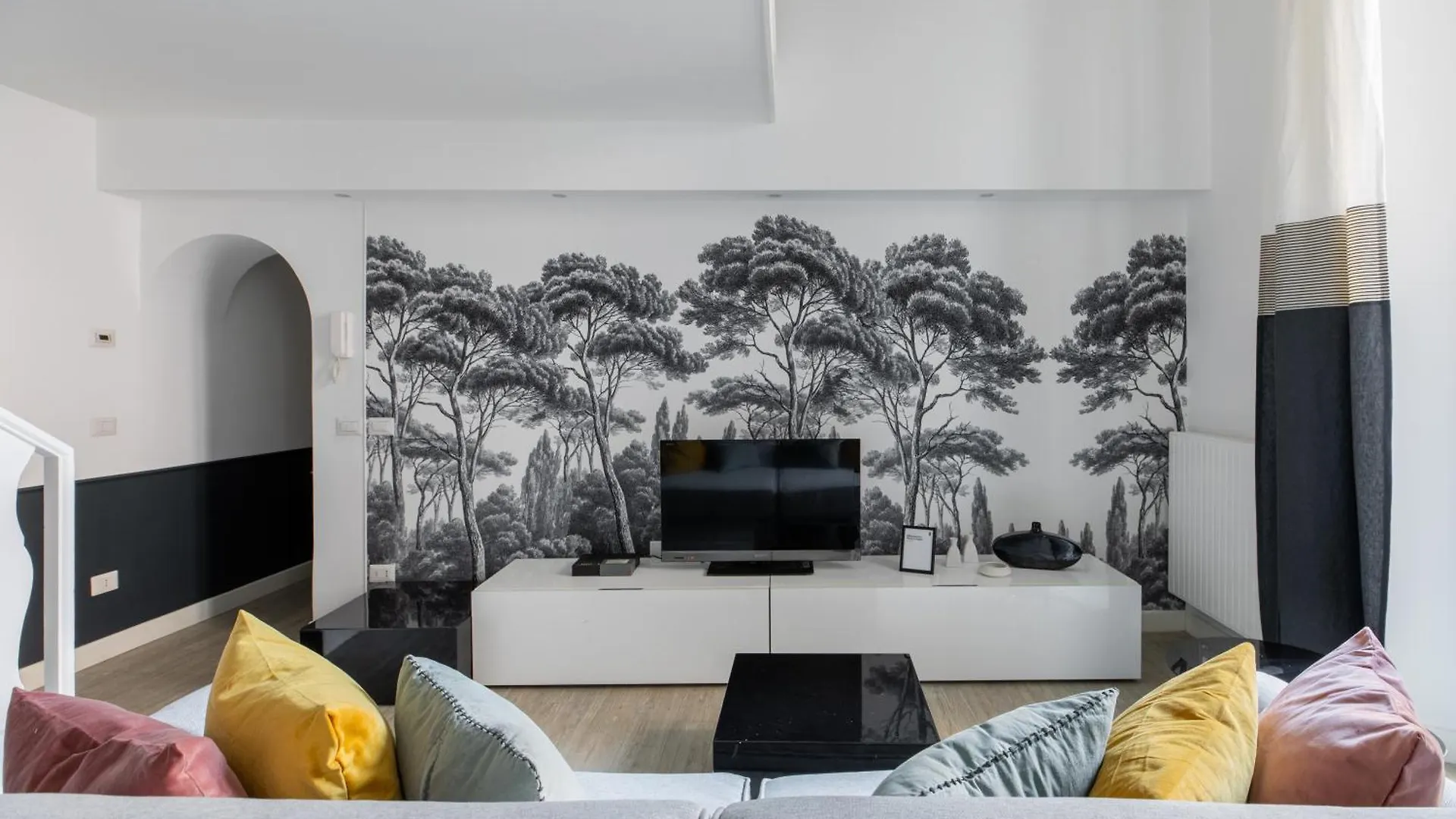Iflat Historic Flat In Campo De Fiori Apartment Rome Italy