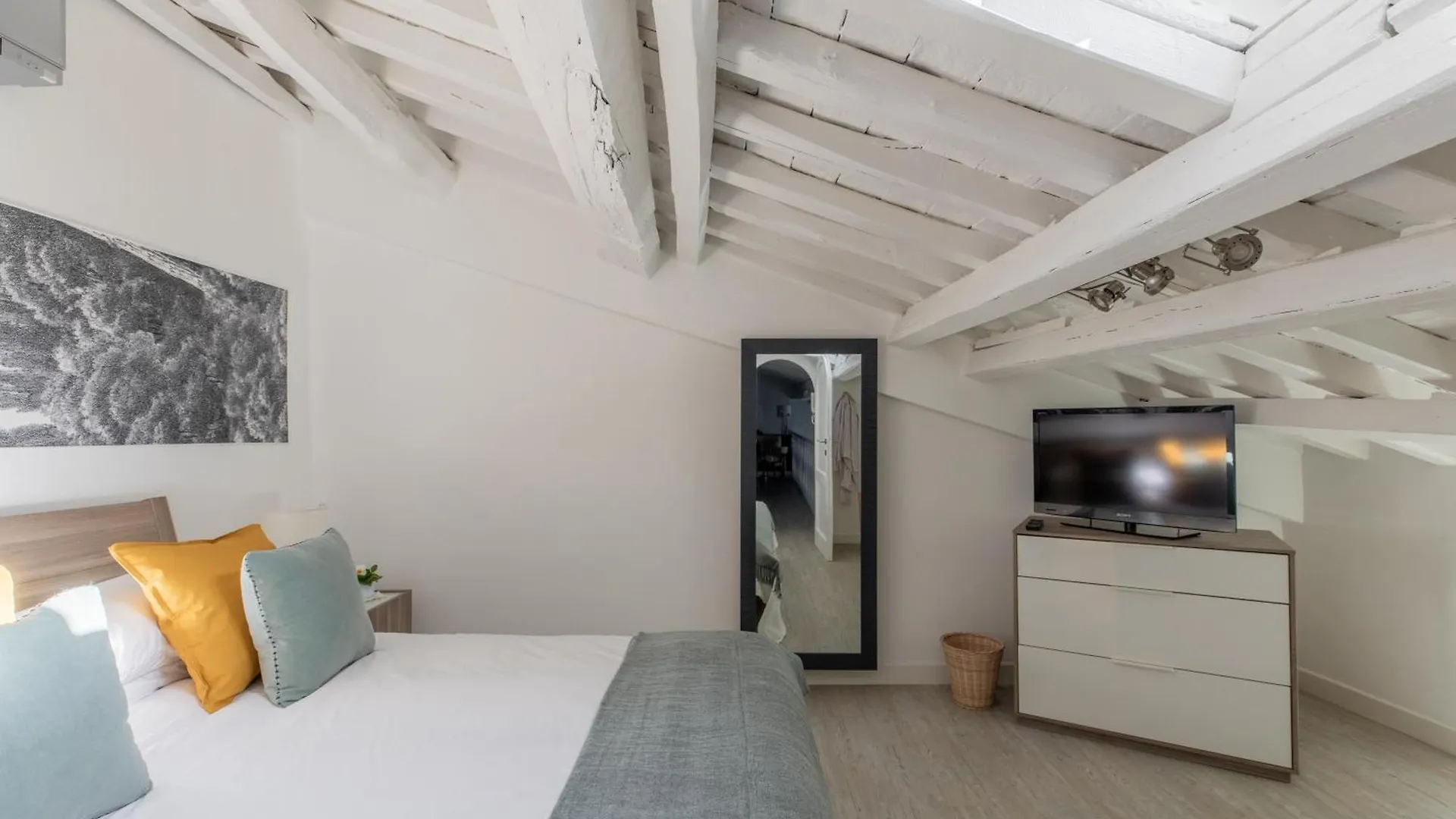 Iflat Historic Flat In Campo De Fiori Apartment Rome