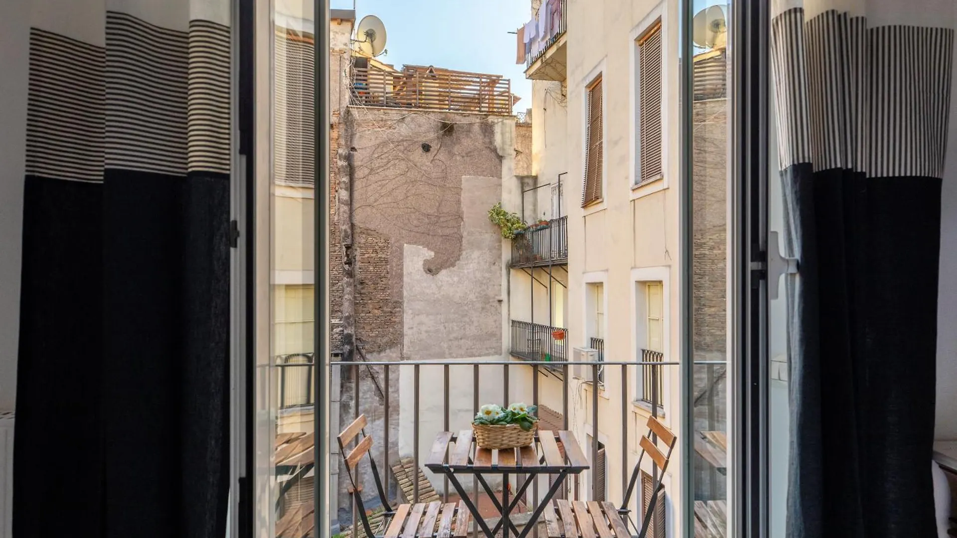 Iflat Historic Flat In Campo De Fiori Apartment Rome